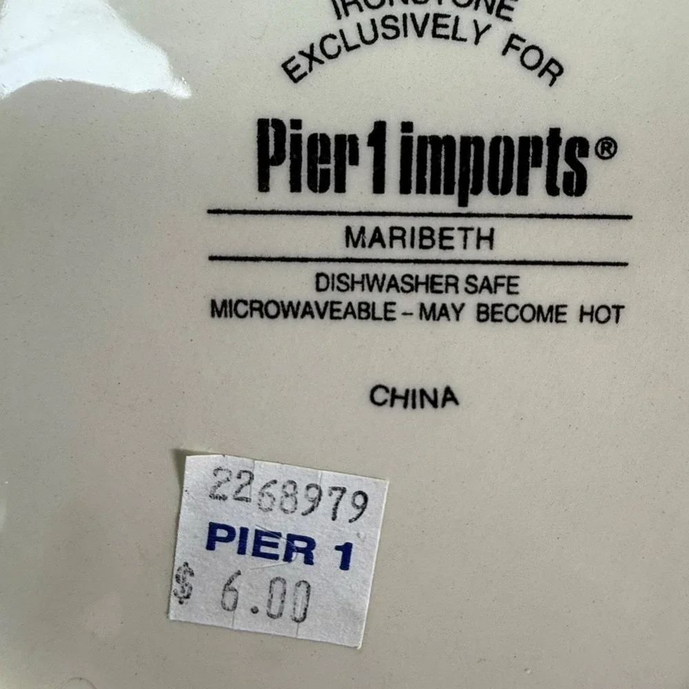 PIER 1 Maribeth Salad Dessert Plates Cranberry Scalloped Retired Set Of‎ 5